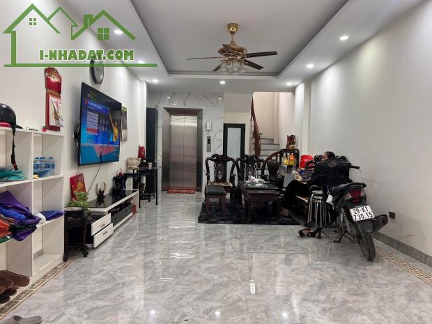 🔥 SIÊU PHẨM TƯ ĐÌNH, LONG BIÊN! 42M², 6 TẦNG, THANG MÁY, FULL NỘI THẤT! 💎 9,5 TỶ!