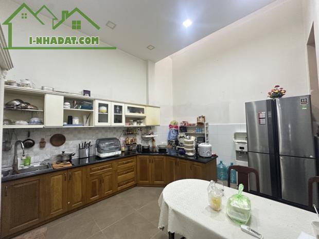 Bán gấp nhà MT Nguyễn Văn Tố - 108m2, 3 lầu, chỉ 15 tỷ – rẻ thế này không mua thì tiếc! - 2