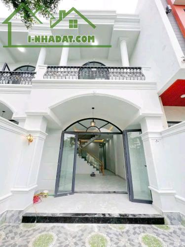 NHÀ PHỐ MẶT TIỀN KINH DOANH GIÁP PHƯỜNG TÂN PHONG CHỈ 550TR SỞ HỮU NGAY
