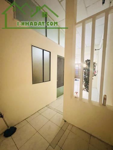 Bán gấp nhà C4 hẻm ô tô 5m, gần 100m2, ngay thoại Ngọc Hầu, nở hậu, mới chỉ 5.7 tỷ    📍