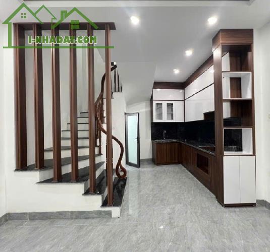 CHỈ NHỈNH 6 TỶ – SỞ HỮU NGAY NHÀ 5 TẦNG NGỌC THỤY – NGÕ OTO – FULL NỘI THẤT!