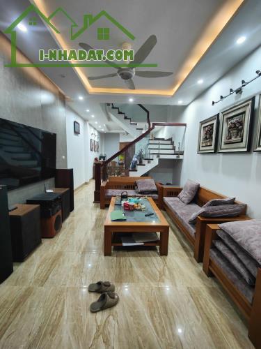 Siêu Phẩm,Phân Lô Đỗ Đức Dục 55m x 5T, MT 4m, Ô Tô Đỗ Cửa, ngõ thông, KD, NT Gỗ Lim 12 tỷ