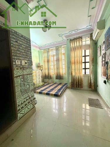 Bán Nhà Tân Bình -Phường 8 - 45m2 - Giá chỉ 5 tỷ . - 2