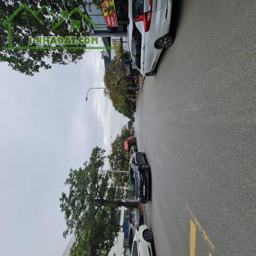 📢 Siêu Gấp Gáp 📢 🏡 BT sân vườn 2 tầng 📏 200m², đường 18m, Gia Lâm 💵 2x tỷ nhỏ 📞 Lh - 2