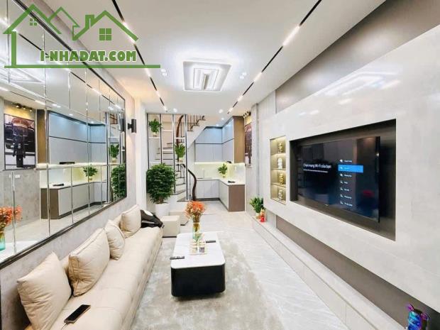 DÂN XÂY PHÂN LÔ Phúc Đồng 65m,4 tầng,giá 13.xtỷ,Đg rộng 8m,vỉa hè 3 ôtô tránh,KD đỉnh