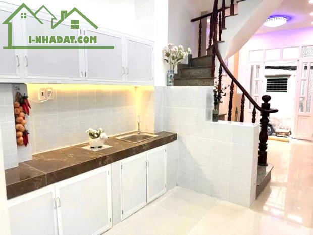 Bán nhà gần mặt tiền Quận 8 Đúc 3 lầu BTCT 4PN nhỉnh 3tỷ TL