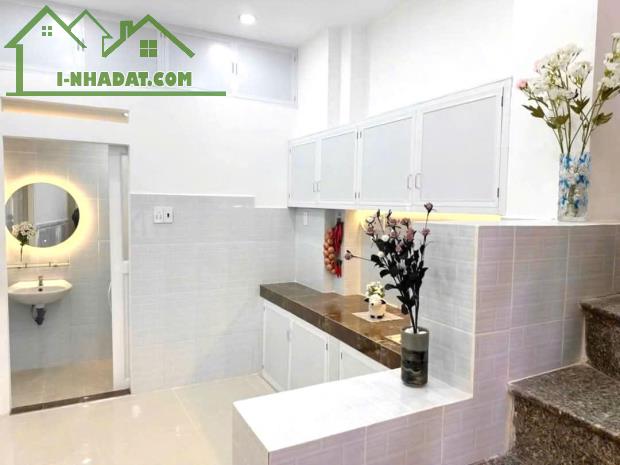 Bán nhà gần mặt tiền Quận 8 Đúc 3 lầu BTCT 4PN nhỉnh 3tỷ TL - 1