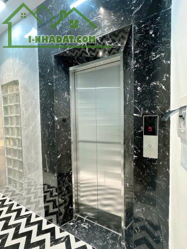 Nhà MTKD ngay Quang Trung 90m2 ngang 5.4m 8 tầng có T.máy tặng NT 10.5  tỷ.