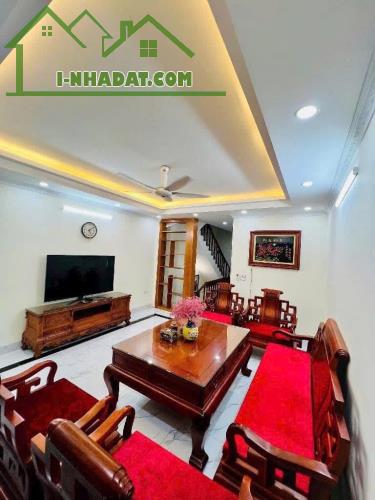 Ngõ thông nhà khu phố lớn sầm uất nhất quận Long Biên ở sướng lắm ý - 1