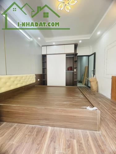 CẦN BÁN GẤP CĂN 30M2 5T, 4.X TỶ PHÚC LỢI LONG BIÊN XÂY MỚI FULL NỘI THẤT GẦN Ô TÔ - 2