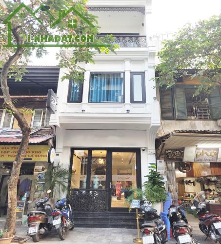 Bán Nhà Mặt Phố Âu Cơ, Tây Hồ, DT 73m2 x 5T, MT 4.6m. Giá Rẻ.