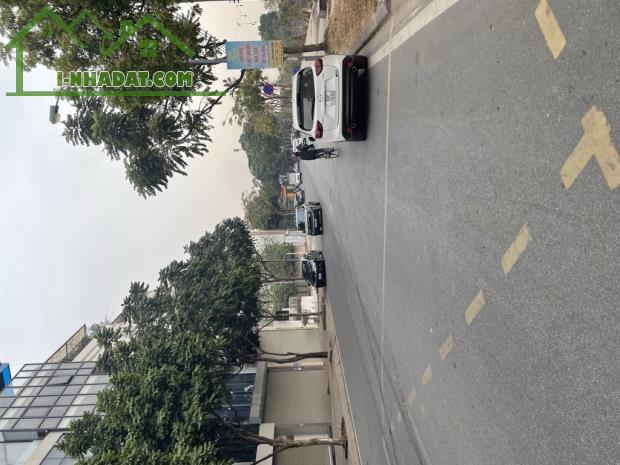 BÁN NHÀ LÂM HẠ, VỈA HÈ KINH DOANH, VIEW HỒ, MT RỘNG, CHO THUÊ 500TR/NĂM, DT 85M2, 4 TẦNG