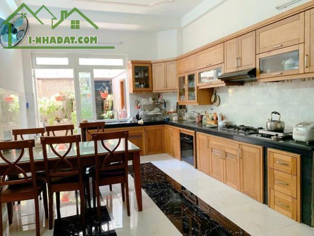 Bán nhà 2 tầng, mặt tiền đường 6m thông, 90m2, Giá tốt ngay VIncom Q9 - 1