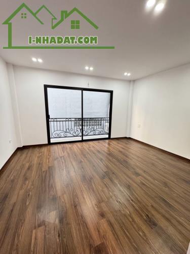 BÁN GẤP 🏠 NHÀ ĐẸP THƯỢNG THANH -LONG BIÊN 30M2 x MT 4.8m, TẶNG NỘI THẤT, Ở NGAY 💸 5.35T - 2