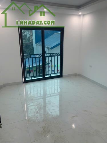 🔥 BÁN GẤP NHÀ ĐỘC LẬP - PHỤNG CHÂU - Ô TÔ QUANH NHÀ 🔥 - 2