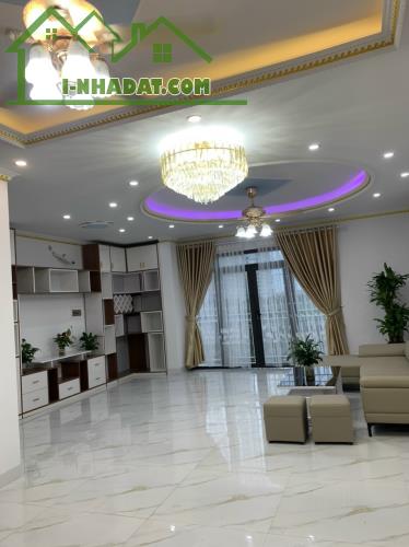 Bán nhà Lê Hồng Phong ô tô vào nhà ,kinh doanh 41/44m2 5T thang máy 9,85 tỷ thương lượng