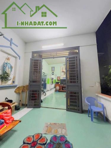 CẦN BÁN CĂN NHÀ CẤP 4, GẦN GIÁO XỨ LỘC LÂM THUỘC P. HỐ NAI