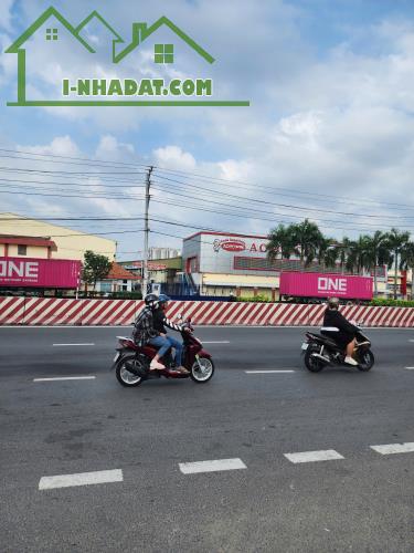 Bán nhà, MT kinh doanh DT743b, 266m2 C4 6PN, Thuận An nhỉnh 7 tỷ TL chủ