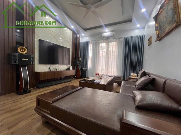 BÁN NHÀ KIM MÃ BA ĐÌNH 60m 5T Mt 4.2m GIÁ 15 TỶ NGÕ THÔNG 5M RA MẶT PHỐ KINH DOANH.