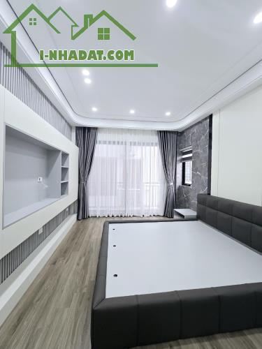 Siêu phẩm Ngọc Thụy, 5 tầng – dân xây, gara ô tô – gần phố, giá 7 tỷ hơn - 2