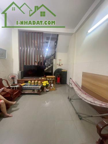 NGAY LÊ VĂN QUỚI 80m2 - 3 TẦNG - 3PN - HẺM XE HƠI -  SỔ HỒNG VUÔNG VỨC - CHỈ NHỈNH 6 TỶ - 1