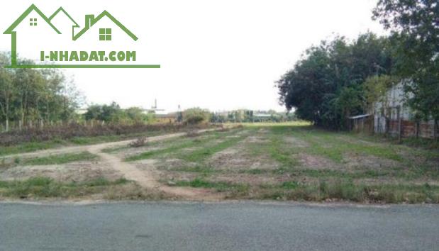 Nhượng đất đường 577, xã Trung Lập Hạ, dt 187m2, giá thương lượng là bán