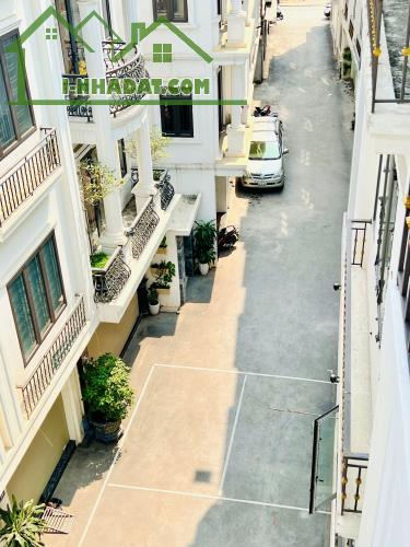 Bán căn nhà siu đẹp , phong cách hiện đại , trẻ trung , đường oto tránh nhau An Đồng , An