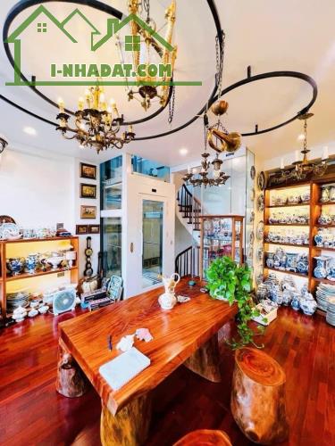 HOA HẬU MẶT PHỐ MINH KHAI -5 TẦNG THANG MÁY - LÔ GÓC - VỈA HÈ RỘNG -NHÀ ĐẸP THIẾT KẾ ĐẲNG - 4