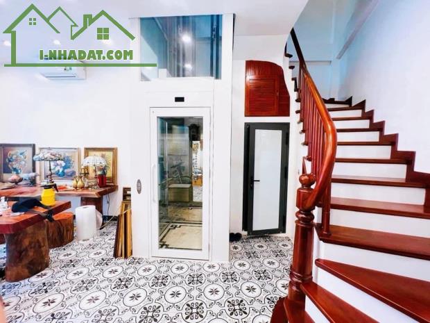 HOA HẬU MẶT PHỐ MINH KHAI -5 TẦNG THANG MÁY - LÔ GÓC - VỈA HÈ RỘNG -NHÀ ĐẸP THIẾT KẾ ĐẲNG - 2