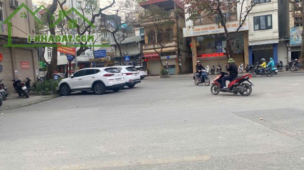 HIẾM, GIÁ NHỈNH 8 TỶ, DUY NHẤT 1 CĂN TRUNG TÂM PHỐ NGUYỄN VĂN CỪ 35M, THÔNG Ô TÔ,THANG MÁY - 1