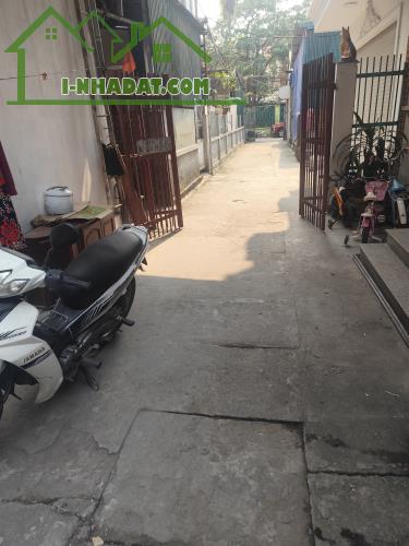 Bán gấp mảnh đất phố Bát Khối Ô Tô DT 80m2 mt5,5 nở hậu giá 9.5 tỷ - 1