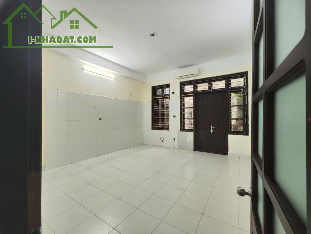 Cho thuê nhà phố Bạch Mai, quận Hai Bà Trưng 85m x 4.5T, MT 4.8M giá 26 triệu - 1