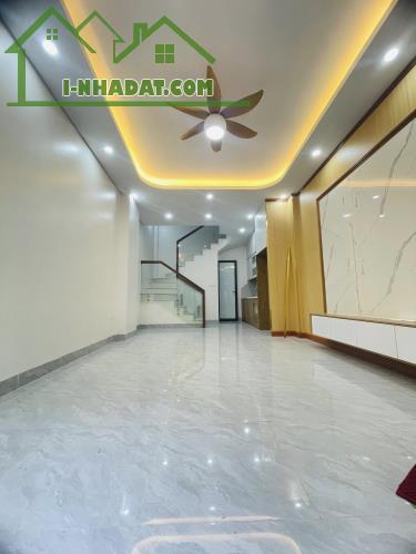 BÁN NHÀ SIÊU ĐẸP THẠCH BÀN 32M2 5T NỞ HẬU, Ô TÔ ĐỖ CẠNH NHÀ, NHỈNH 6 TỶ - 1
