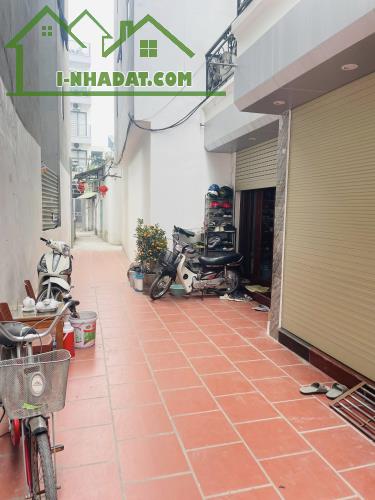CHỈ 4.X TỶ BÁN NHANH NHÀ XUÂN ĐỖ CỰ KHỐI 30M2 5T Ô TÔ ĐỖ GẦN NHÀ, SIÊU HIẾM - 5