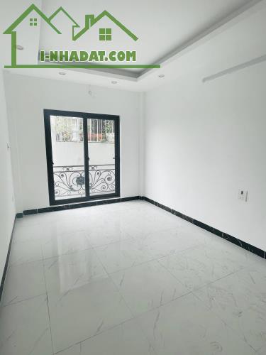 CHỈ 4.X TỶ BÁN NHANH NHÀ XUÂN ĐỖ CỰ KHỐI 30M2 5T Ô TÔ ĐỖ GẦN NHÀ, SIÊU HIẾM - 1
