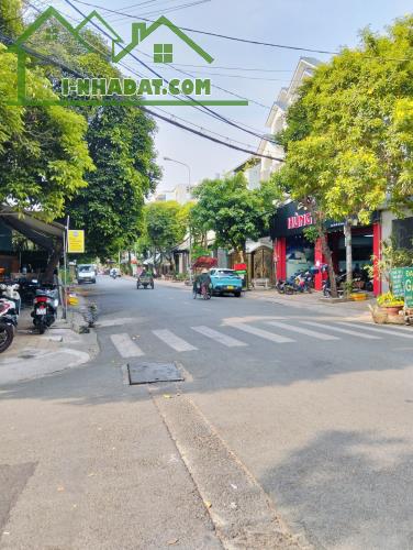 Bán nhà Hẻm xe hơi 8m kinh doanh ngay chợ Tân Hương 6mx12m chỉ 7,99 tỷ TL