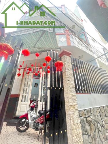Bán nhà 3 lầu 62m2 hẻm 90 đường Bông Sao Phường 5 Quận 8