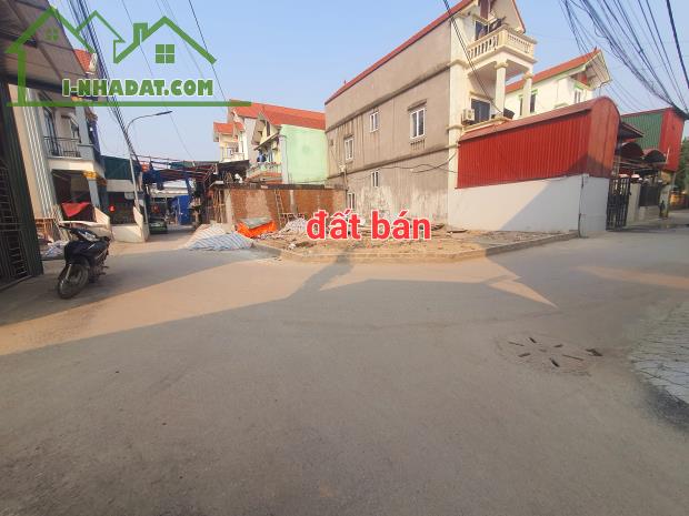 HIẾM - RẺ - ĐẸP ĐẤT VĂN GIANG - LÔ GÓC - KINH DOANH - GIÁP VINHOMES OCP  2 - TIỆN ÍCH - Ở
