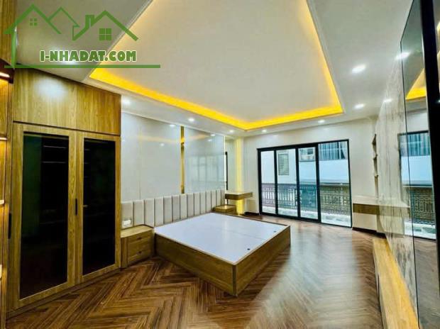 Bán nhà phố Tăng Thiết Giáp, Phạm Văn Đồng 42mx7Tx4,8MT, ô tô vào nhà. - 2