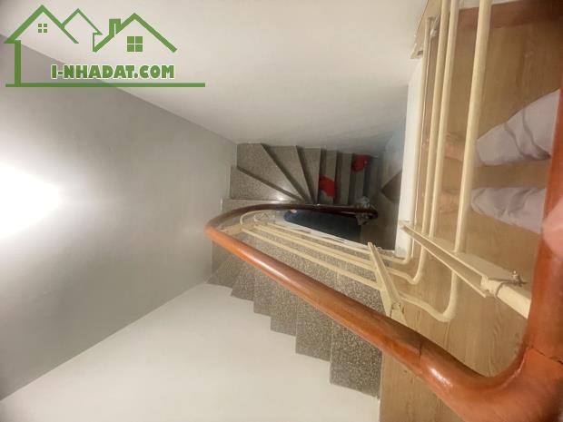 HÀNG XÓM KHU ĐÔ THỊ RESCO - CỔ NHUẾ 37M2 - 4 TẦNG - MT 4M - GIÁ 6.1 TỶ - 1