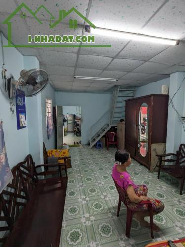 BÁN NHÀ MẶT TIỀN Cộng Hòa, Tân Bình 2 tầng 80m2 (4x20). Kinh doanh đỉnh. Giá chỉ 13 tỷ. - 2