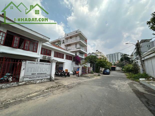 BÁN ĐẤT THỔ CƯ 100% VỊ TRÍ NGUYỄN VĂN HƯỞNG THẢO ĐIỀN - QUẬN 2 - 450M2 - 75 TỶ - SỔ ĐỎ