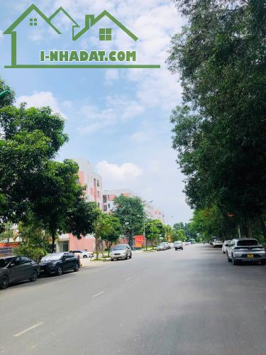 Chủ nhà cần bán nhanh Căn CC Đặng Xá, giá tốt nhất hiện tại. LH: 0379483926 - 3
