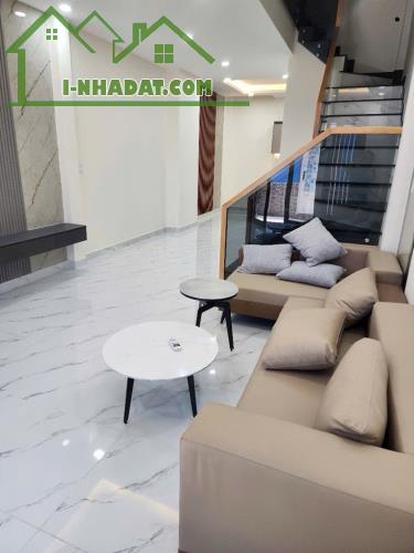 Bán gấp nhà mới đẹp lung linh Trần Xuân Soạn 40m2, full nội thất cao cấp, SHR, nhỉnh 6 tỷ.