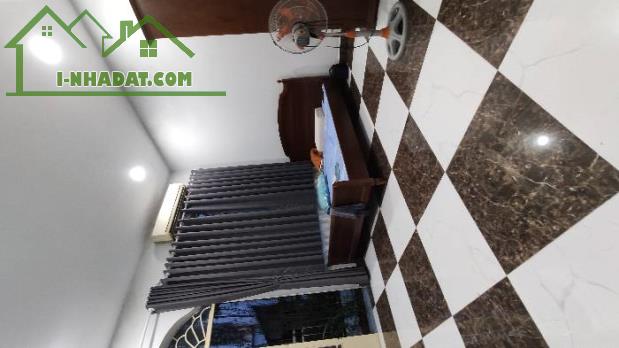 HẺM XE TẢI 8M - GÓC 4 TẦNG - 4M x 17M - THIẾT KẾ CỰC THOÁNG - GẦN EMART PHAN HUY ÍCH - 4