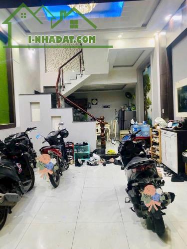 MẶT TIỀN ĐƯỜNG NHỰA 10M XE TẢI TRÁNH - KINH DOANH ĐA NGÀNH NGHỀ - 4 TẦNG BTCT - 5.2mX13m - 4