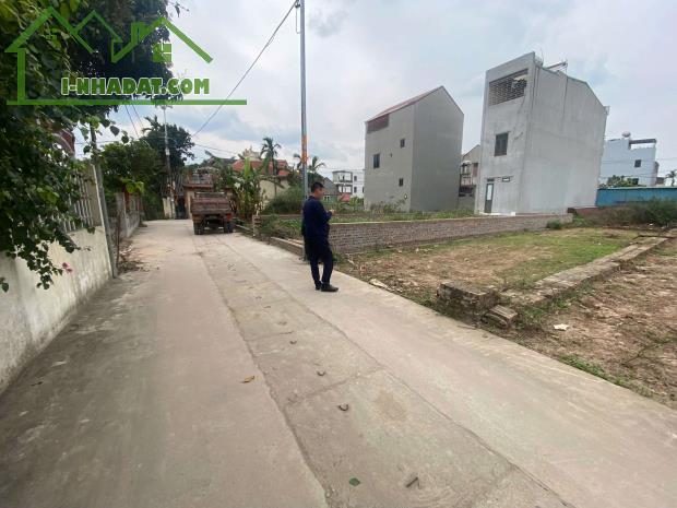 Bán Đất TT Quang Minh,full thổ cư 61m,giá đầu tư,sổ sẵn