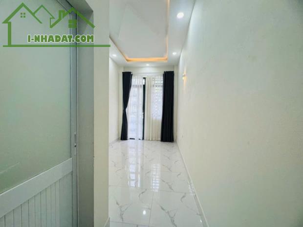 BÁN NHÀ QUẬN 7 DƯỚI 7 TỶ MẶT TIỀN ĐƯỜNG KINH DOANH SẦM UẤT - 2