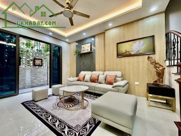 Bán Nhà Ngõ 268 Ngọc Thuỵ 48m2-Hơn 7 tỷ-DÂN XÂY-FULL NỘI THẤT- PHÁP LÝ CHUẨN-Ô TÔ GẦN  + v - 4
