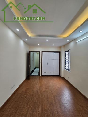 Chính chủ gửi Bán GẤP nhà 5 tầng Ngọc Lâm, ô tô cách 15m, 38m, MT 3.5m, nhỉnh 6 tỷ - 2